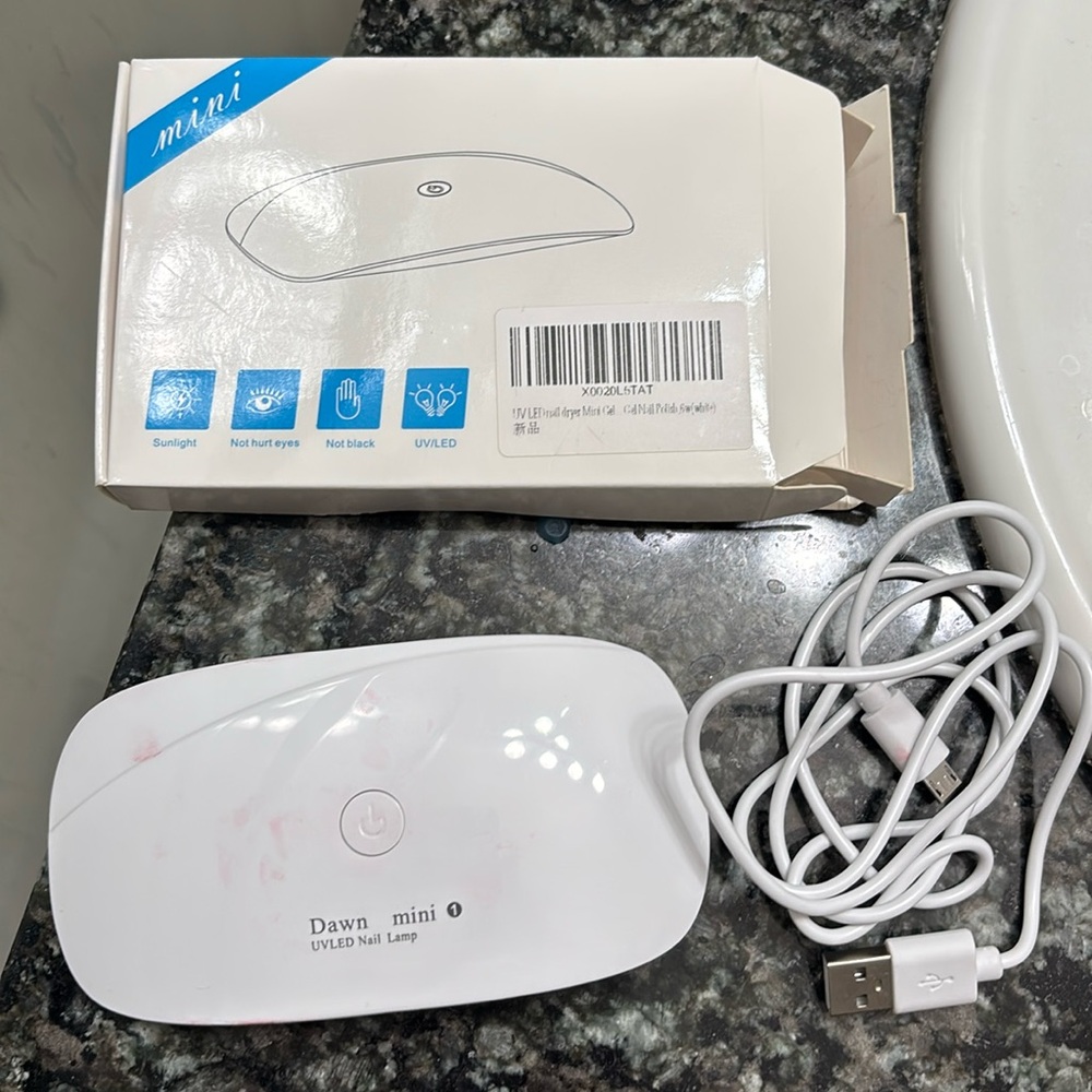Gel nail dryer